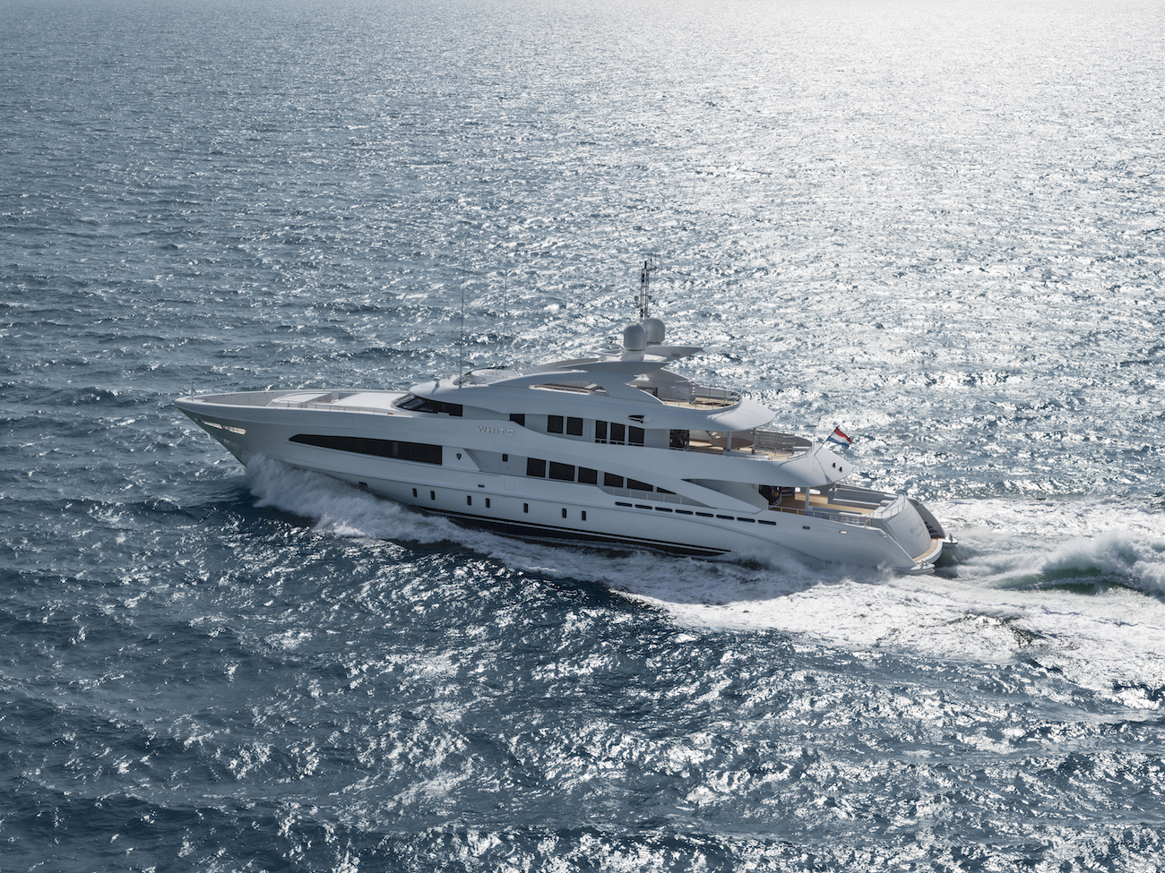WHITE Yacht Charter Details, Heesen CHARTERWORLD Luxury Superyachts